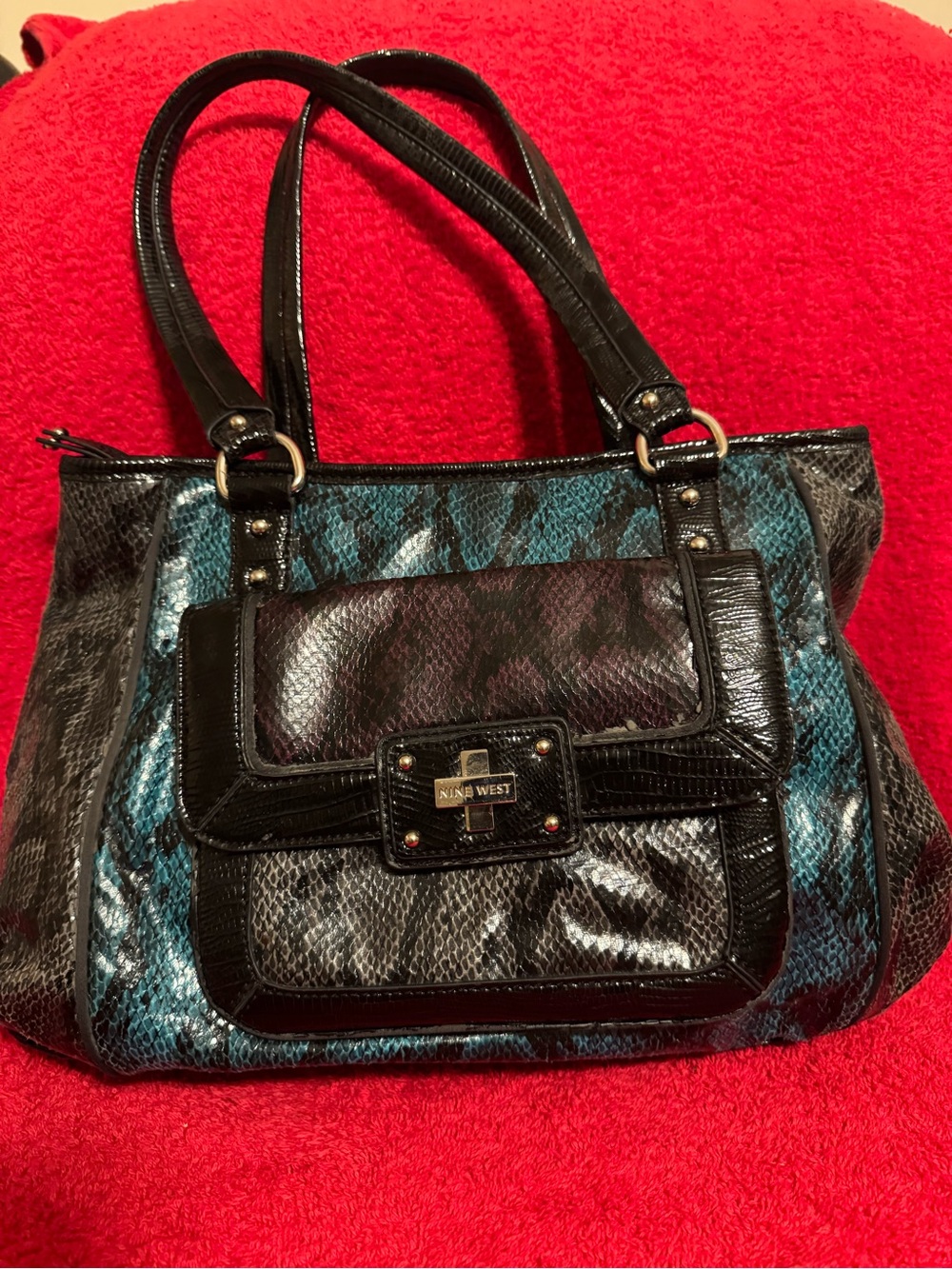 Nine West Teal and Black Snake-Print Shoulder Bag with Front Flap VGUC😊😊